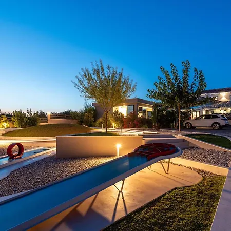 Casa Grigia Tatil Evi