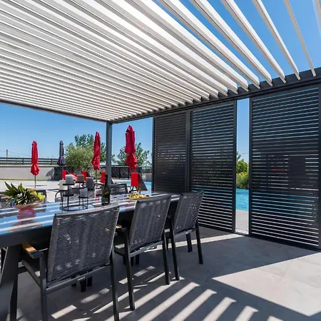 Casa Grigia Tatil Evi *