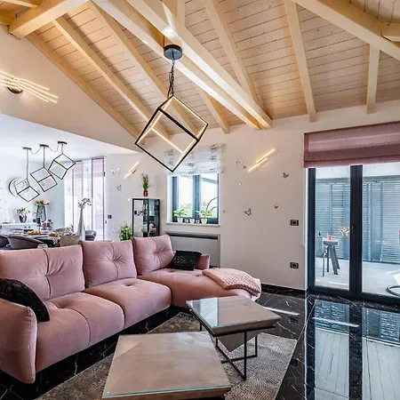 Casa Grigia Tatil Evi