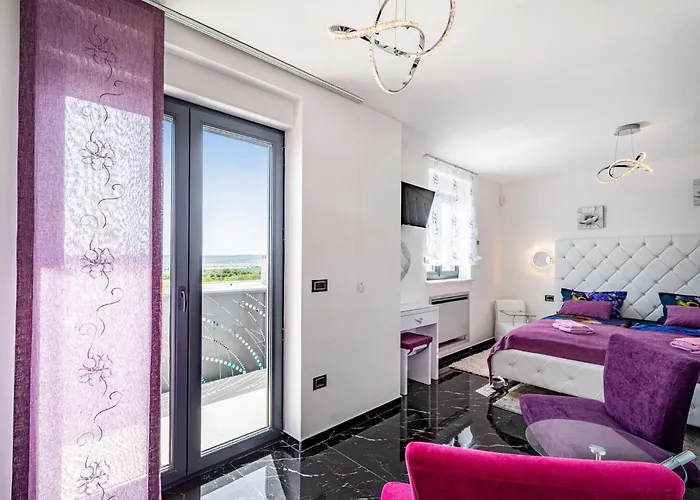 Casa Grigia 펜션 *